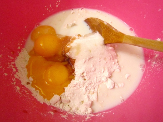 mix 1 cup of selfrising flour, 4 eggyolks, 2 tbl spoon sugar, 1 pinch salt and 1 dash of vanilla extract